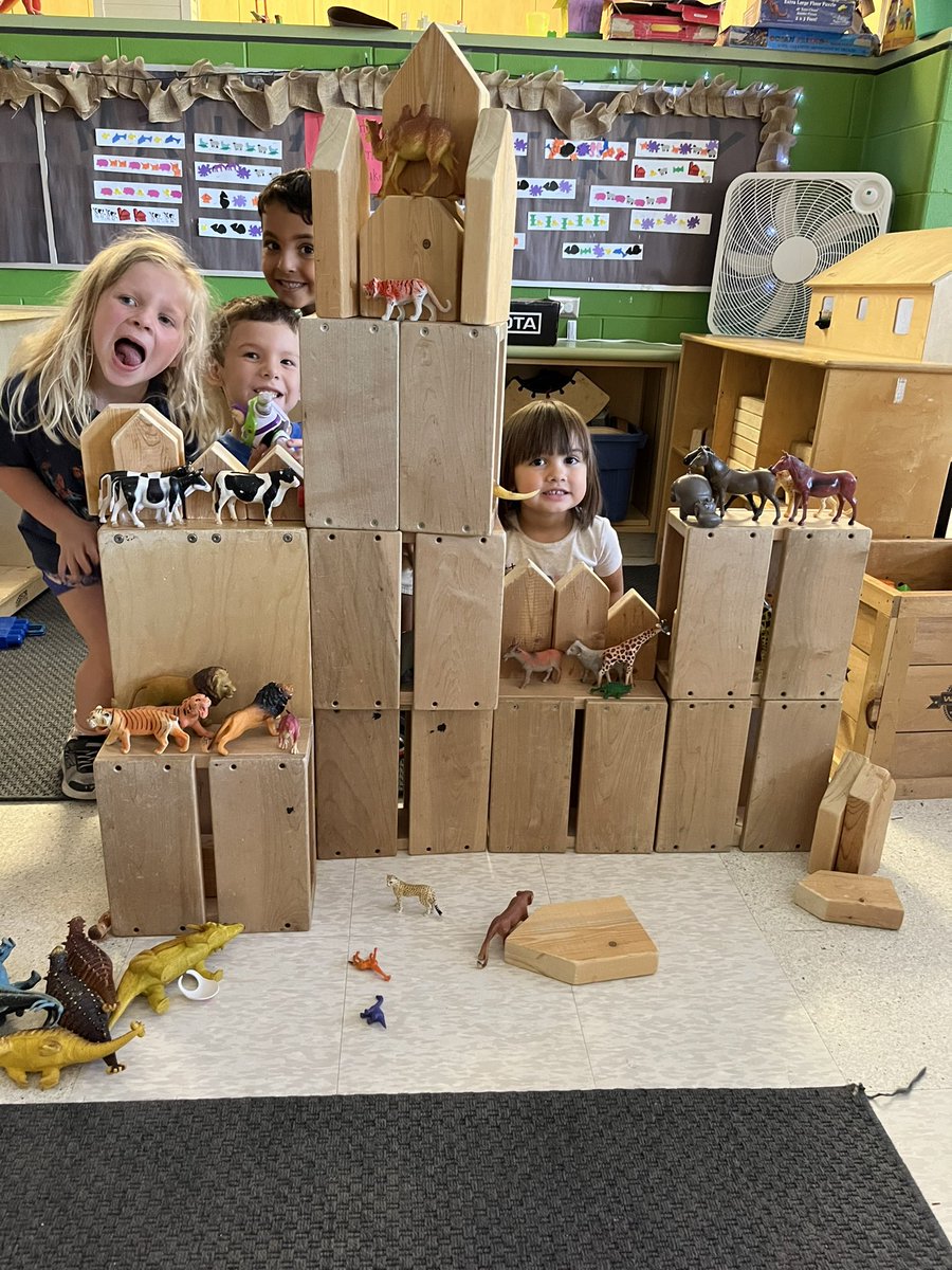 ECEbaker1's tweet photo. “Come look at our animal kingdom Ms. Baker!” I spy some sorting happening here!! Along with the sharing of ideas and building cooperatively together!#authenticmath #handsonlearning @dtrkinder2 @DiamondTrailPS https://t.co/eBMbVrcYMR