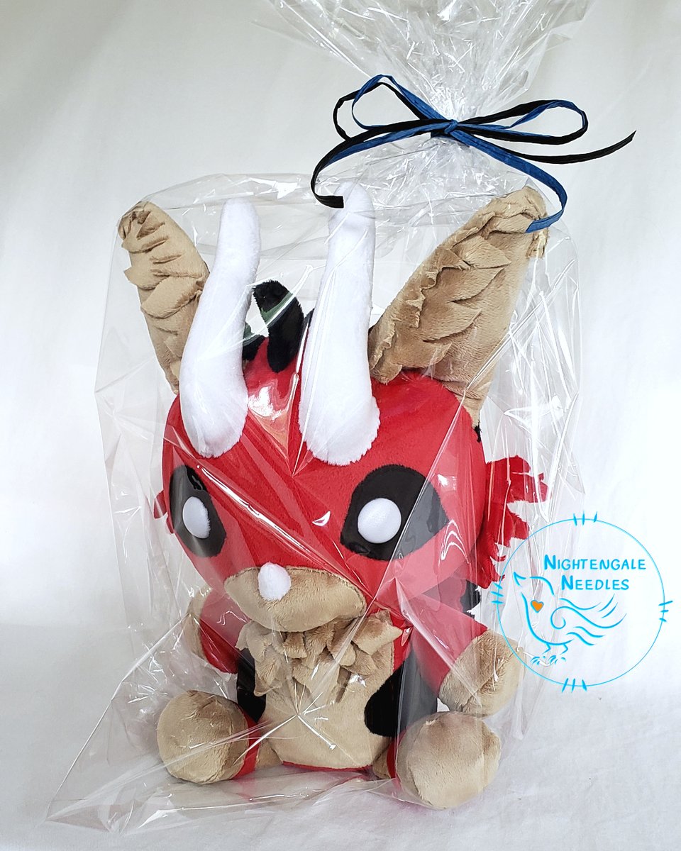 nightengale13's tweet photo. We're back at #WIPWednesday and here's a little peek at our packaging process! These Teddies have long since gone home, but all of their classmates are safely wrapped up the same way. https://t.co/22zj1vHCOj