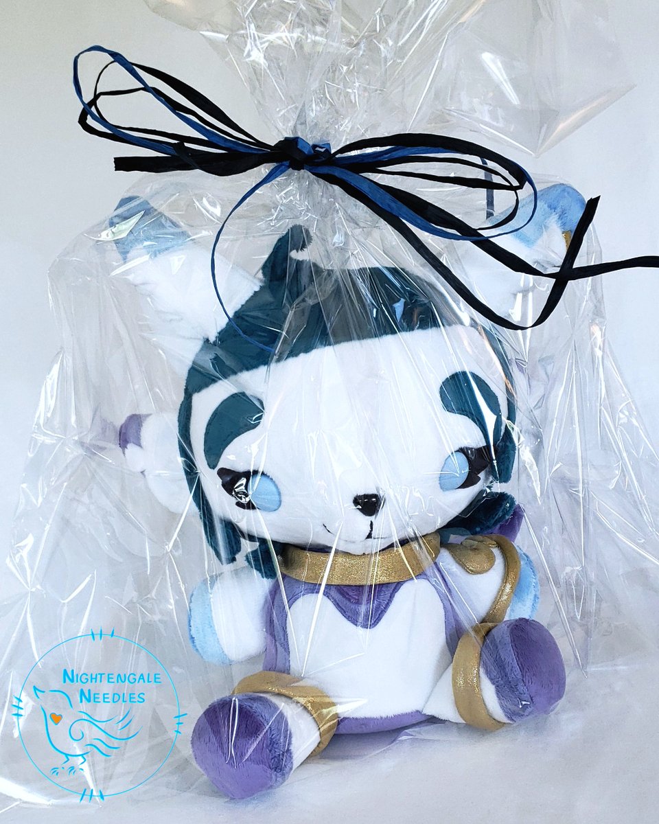nightengale13's tweet photo. We're back at #WIPWednesday and here's a little peek at our packaging process! These Teddies have long since gone home, but all of their classmates are safely wrapped up the same way. https://t.co/22zj1vHCOj