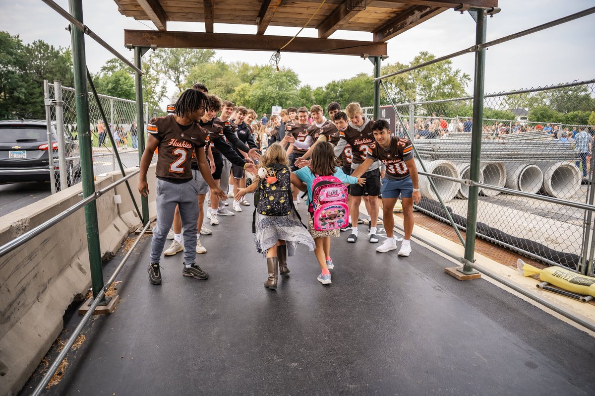 Thank you <a href="/Hersey_Football/">Hersey Football</a> for helping our @ahsd25Patton Panthers start the day in such a special way!