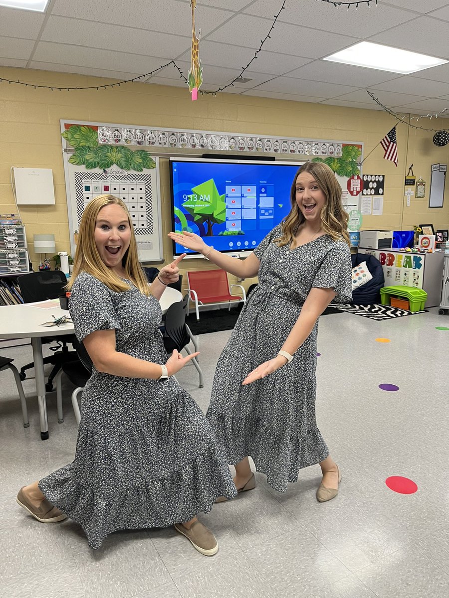 When accidental twinning with <a href="/MrsBrenize/">Mrs. Brenize</a> happens…on picture day! #OakFlatProud #BSSDProud