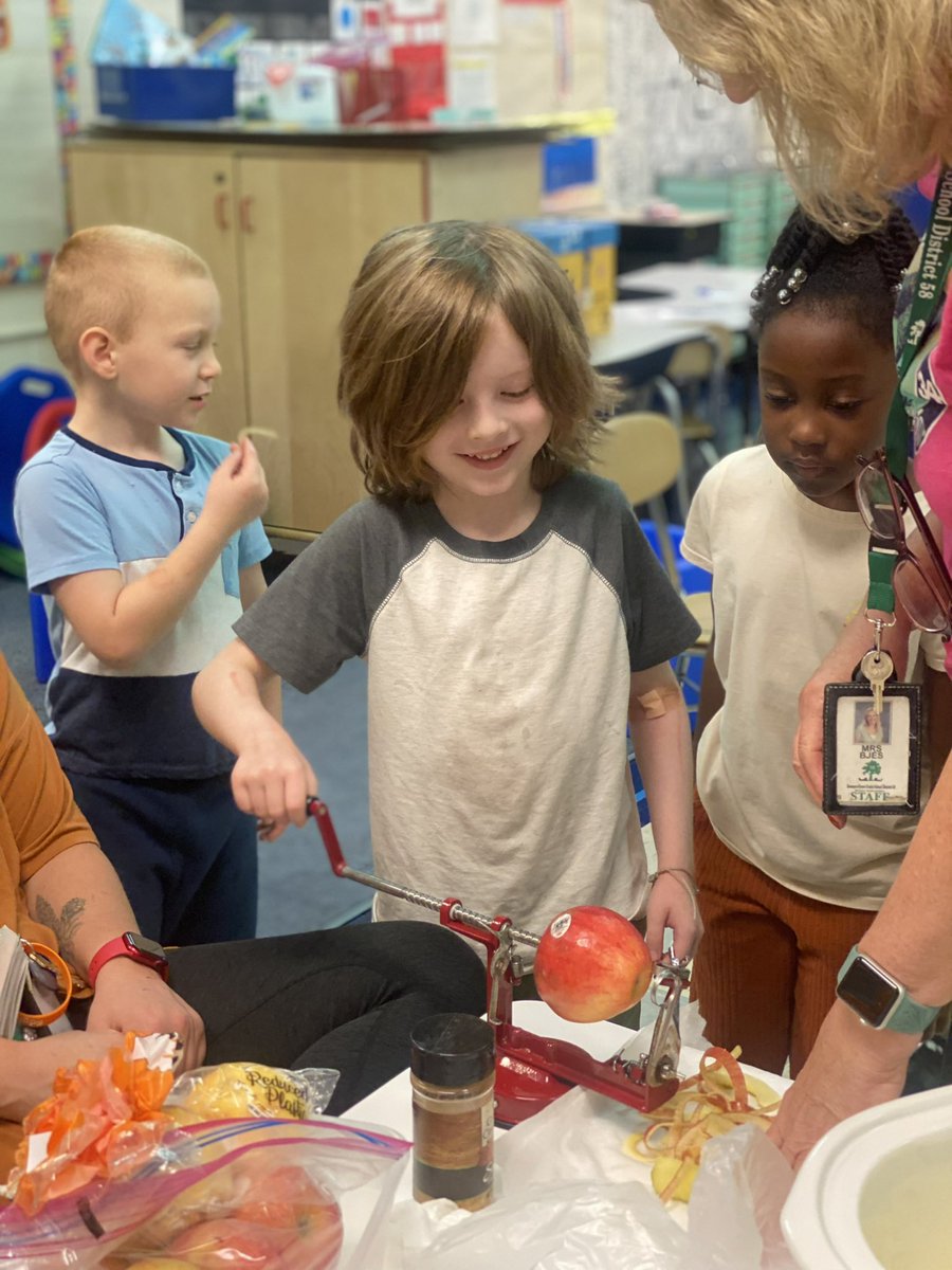 Finished up our 5 senses/ apple lessons with making homemade applesauce! Although only one student liked how the applesauce tastes they all LOVED helping make it! #dg58pride #kingsley58