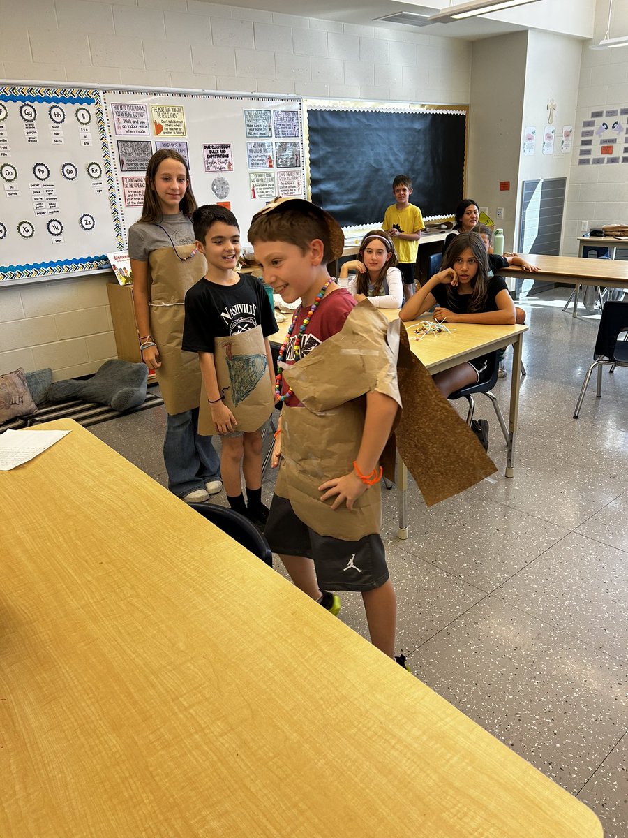 MmeCarter1's tweet photo. Last week, my grade 6s were tasked with applying our new clothing vocabulary to design &amp; create an outfit for @BrookeWanklin. Groups presented their model, using the verb “porter” to share each clothing item/accessory. A great start to a fun unit ahead. @BHNFrench @piustitans https://t.co/gJqrDM8I6l