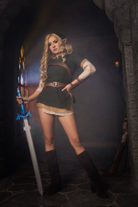 When it's dangerous to go alone... what would you take? 📷 @HappyTriggerLA https://t.co/FCGfT2kcX8<a href="/tag/stlv"class="tags"><span>#stlv</span></a><a href="/tag/orionshowgirl"class="tags"><span>#orionshowgirl</span></a><a href="/tag/stlv23"class="tags"><span>#stlv23</span></a>