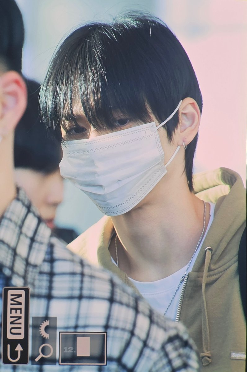 231005  ICN

미쳤네…흑발😢

_
#RIIZE #라이즈 #ライズ 
#EUNSEOK #은석 #ウンソク