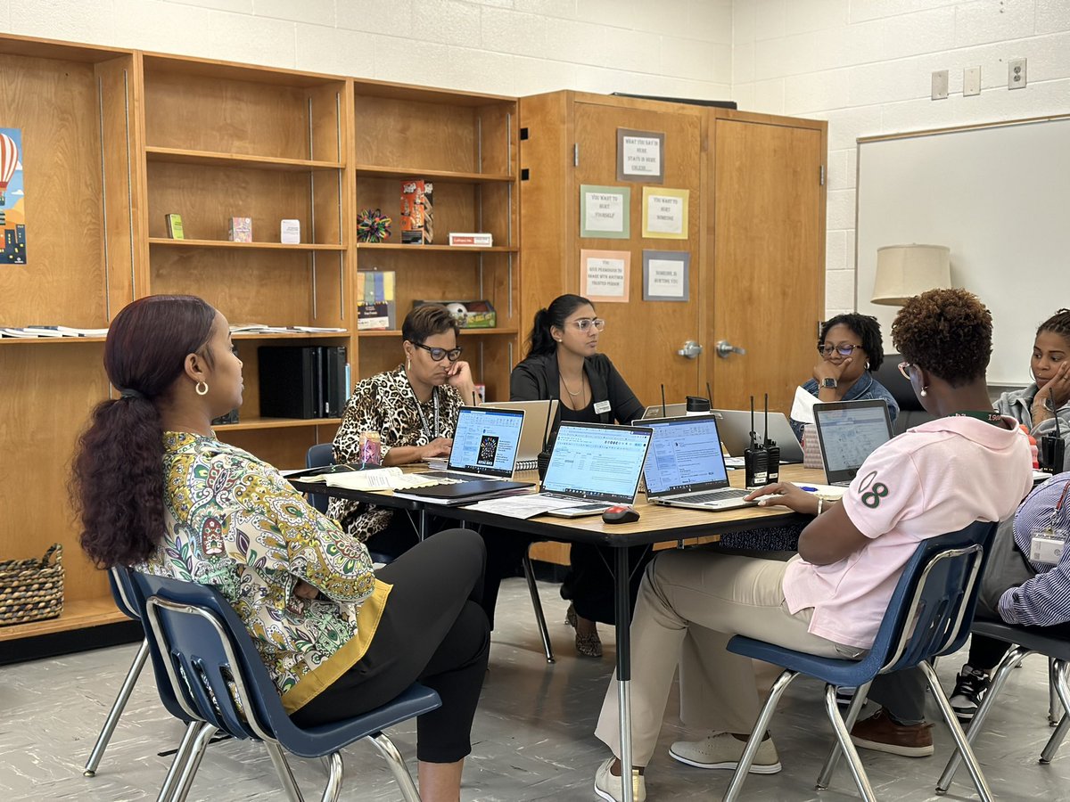 iam_MarlonG's tweet photo. I enjoyed sitting in with the DMS Cares Team today! Our Student Services team put in the work daily! They are the epitome of #WinningForKids @DutchtownMs_HCS @SSWKHAN1 @FabeThePSC #TheDutchtownWay https://t.co/UPLNNoQyvn