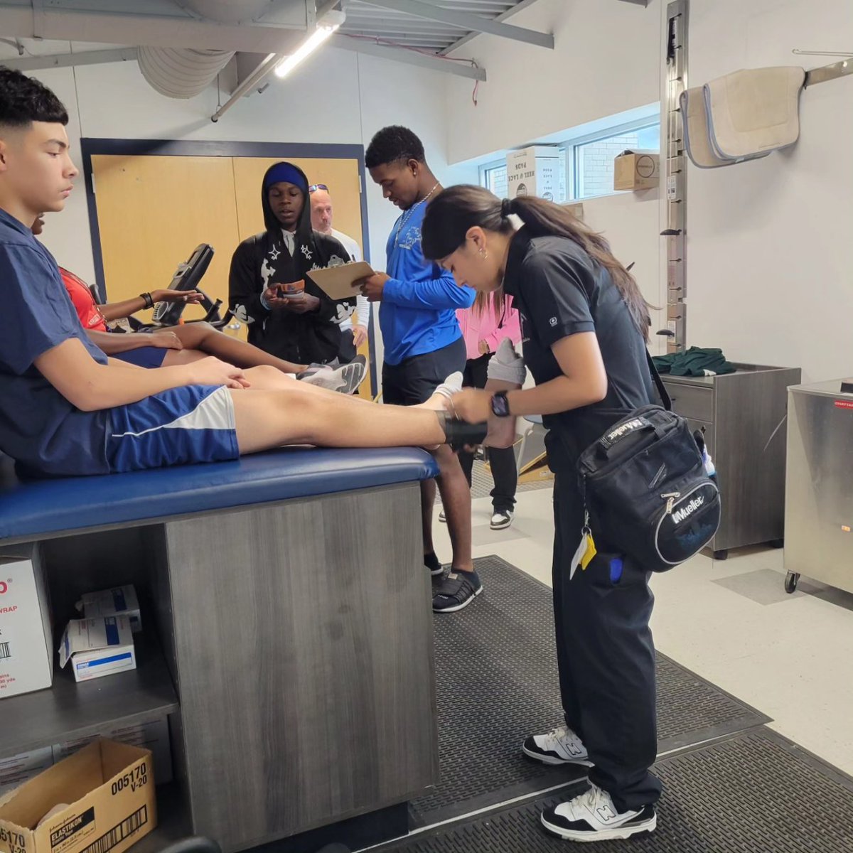 Hands-on skills in action during internships at Kimball and Molina! 🤝💼 Our students are gaining invaluable experience and practical knowledge in the real world. Keep up the great work, future professionals! 🌟 #InternshipExperience #HandsOnSkills #RealWorldLearning