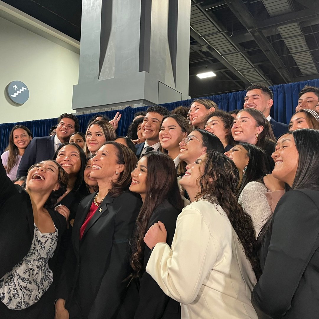 Kamala Harris tweet media