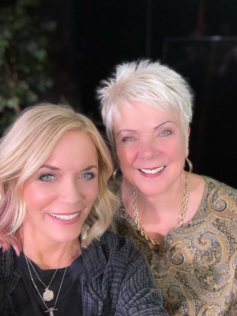 Incredibly thankful for WIMN and to be ordained and under the wisdom and teachings of <a href="/PatriciaKingXP/">Patricia King</a> Huge shout out to Patricia &amp; her team for the love &amp; blessings the last few days in Az. Your investment to women on the front lines is life giving!