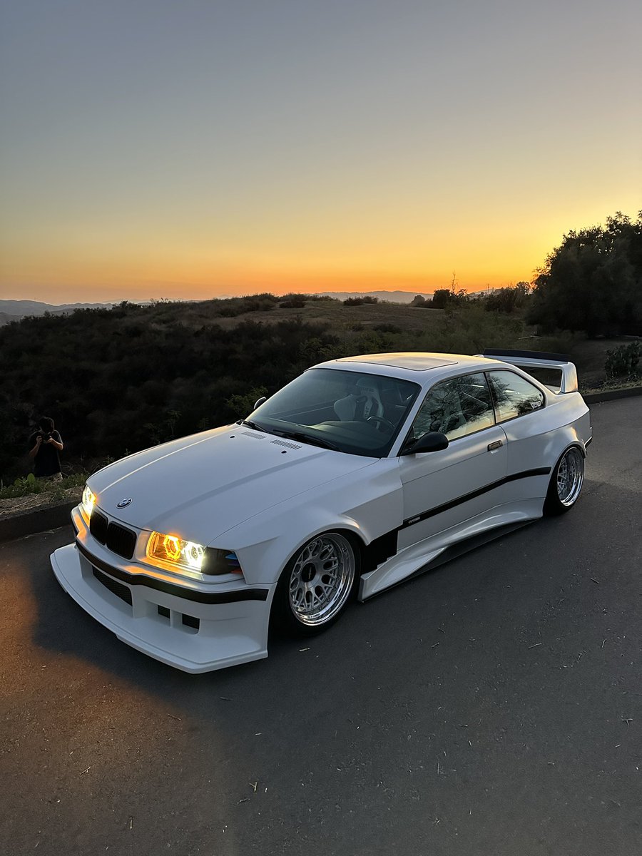andyofsixpaths_'s tweet photo. BMW E36 🌅 https://t.co/bObDaj1Obz