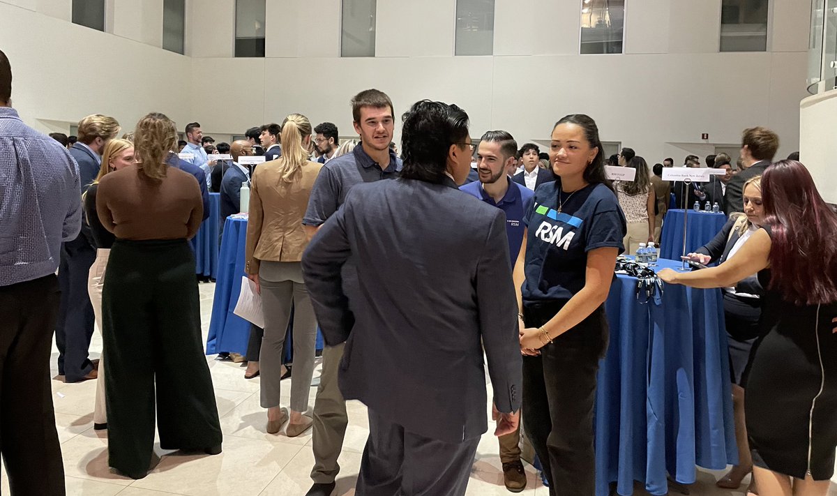 JoyceStrawser's tweet image. Fantastic turnout for our @hallBusiness Finance Networking Forum!  Huge thanks to our @SetonHallAlumni who are here supporting and recruiting our students! @SetonHall