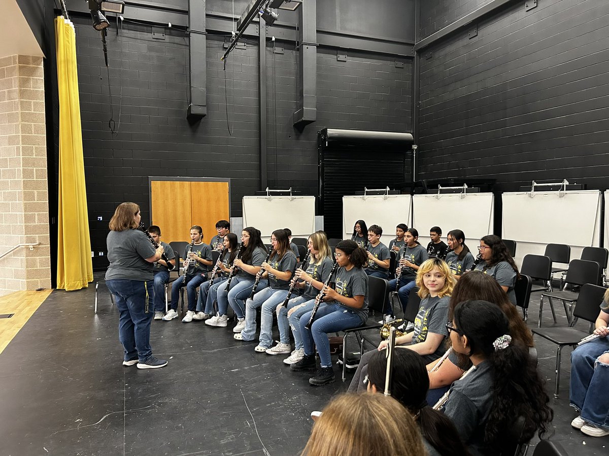 AJBtoroband's tweet photo. Woodwind portion of our Beginner Band Demonstration Concert! 
#MusicforAll #BeginnerBand #FirstConcert https://t.co/eyPd877nYQ