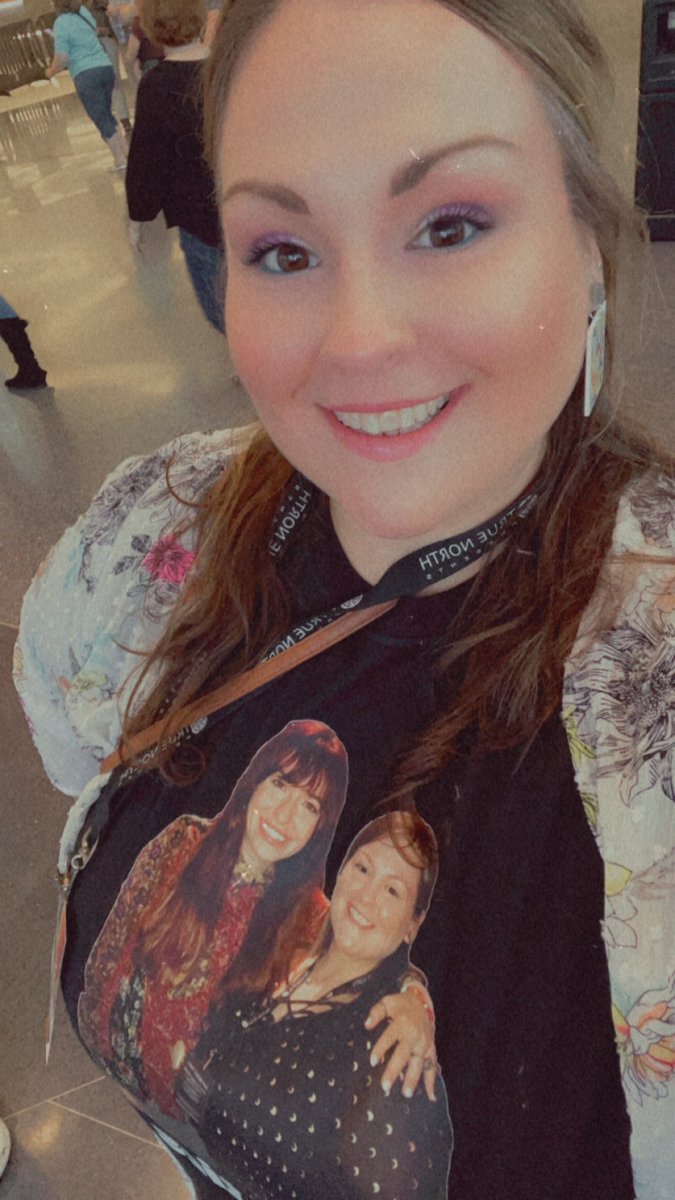 mandabeth23's tweet photo. Charleston WV 2023!!! Back together again after singing with @Lauren_Daigle in NEW YORK Jan 26 2019 🫶🏼☺️❤️🎶👏🏼 https://t.co/fpwKFY53CE