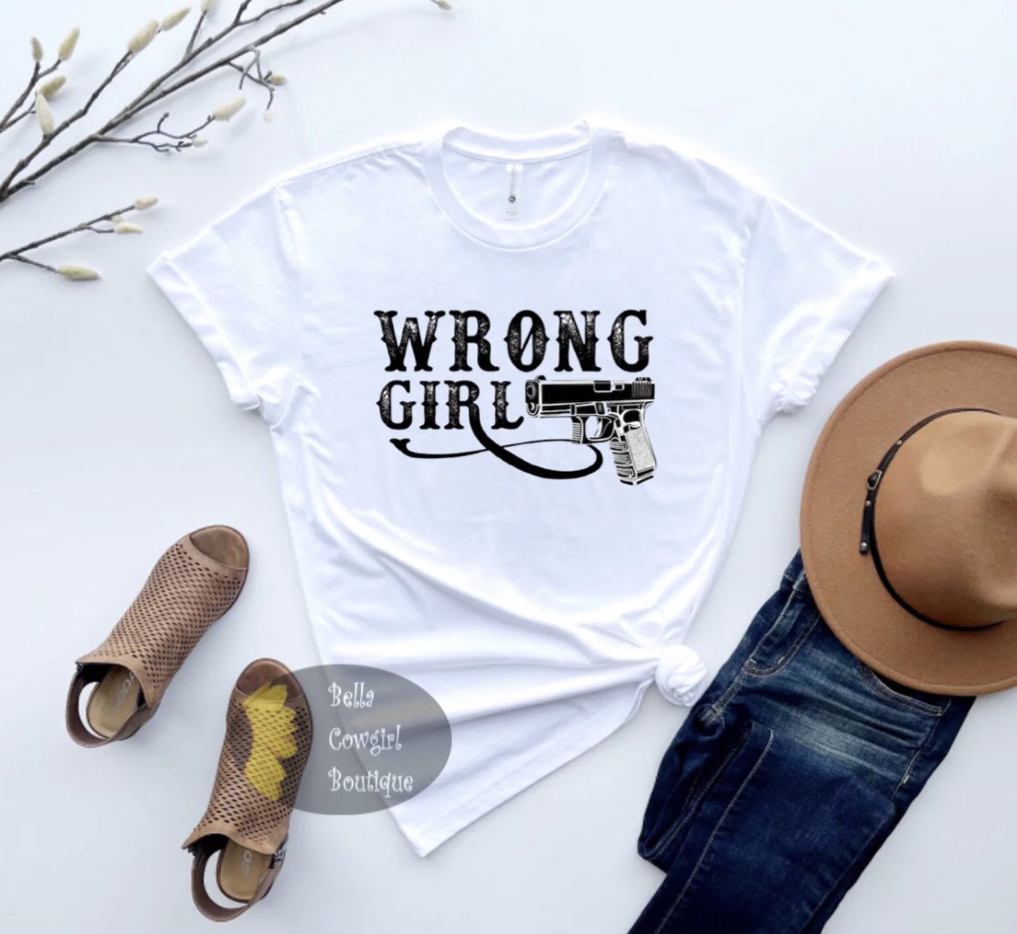 ❤️‍🔥Wrong Girl Tee❤️‍🔥

•S-XXL!•

🌻Shop👉 bellacowgirlboutique.com/products/wrong… #secondamendment #boutique #boutiqueshopping #texasboutique