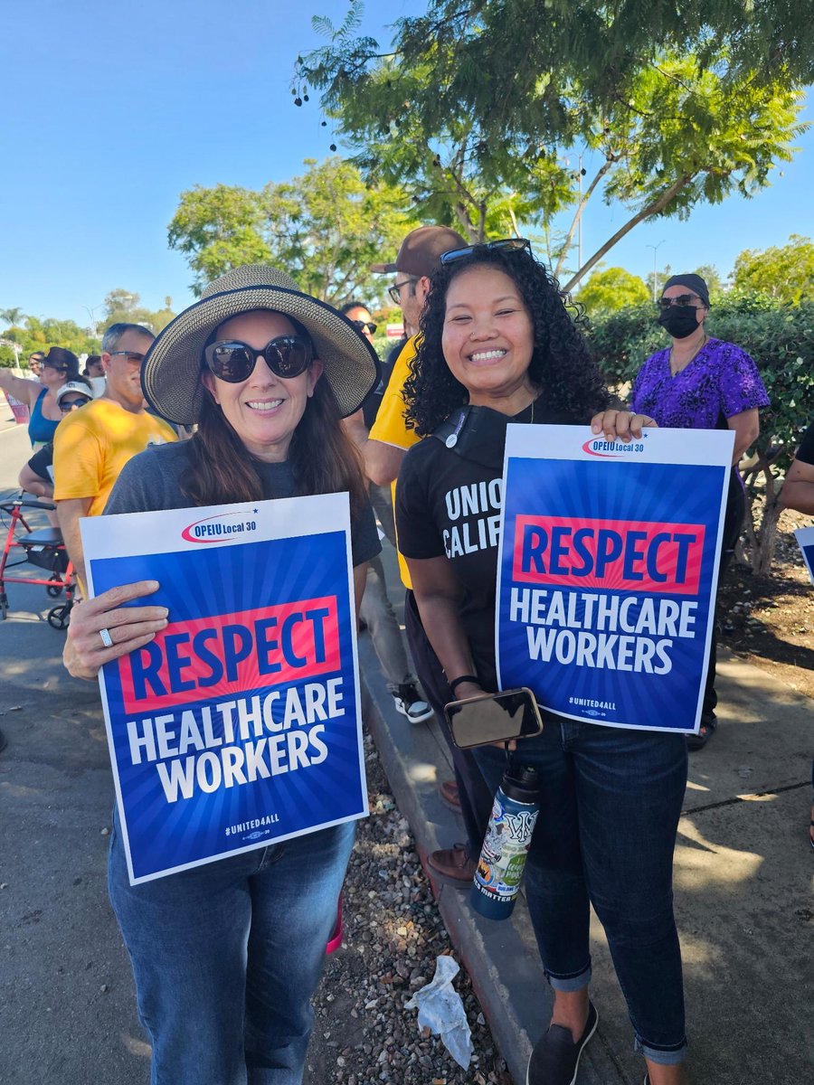 Loved all the solidarity at the Day 1 Kaiser picket line in San Diego, led by <a href="/OPEIU/">OPEIU | opeiu.org</a> <a href="/SDLaborCouncil/">San Diego & Imperial Counties Labor Council</a> &amp; <a href="/UnionCoalition/">Coalition of Kaiser Permanente Unions</a> —