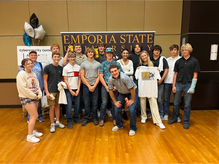 The RCHS FBLA Club attended CyberCon at Emporia State today! Students learned about cybersecurity, business resources, and job opportunities in the workforce.