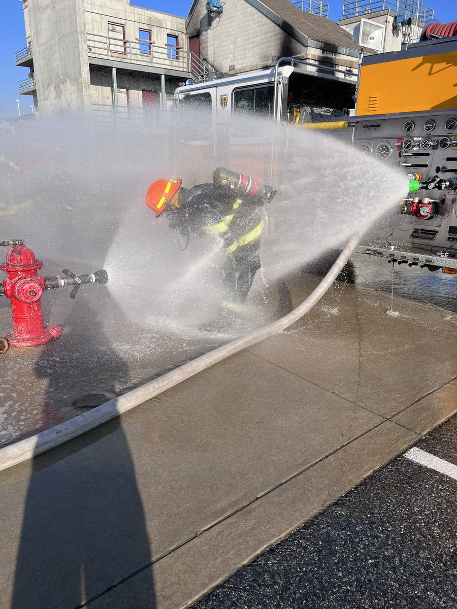 OHSPSA1's tweet image. Taking advantage of warm October weather… haz mat decon made for a damp day. #cte #decon #hazmattraining #firstresponders #cleanppe @oactep @OJSHSLearns