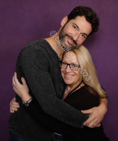 CarolHopke's tweet photo. Final post of the day: Copious amounts of gratitude for one of the kindest humans ~ he goes out of his way to make you feel comfortable, to feel special, to feel seen, to feel heard. Such a pure heart &amp; beautiful soul! Thank you, Tom!❤️

#fandomsolidarityday #TomEllis #BestHugger https://t.co/C9dd40oIpe