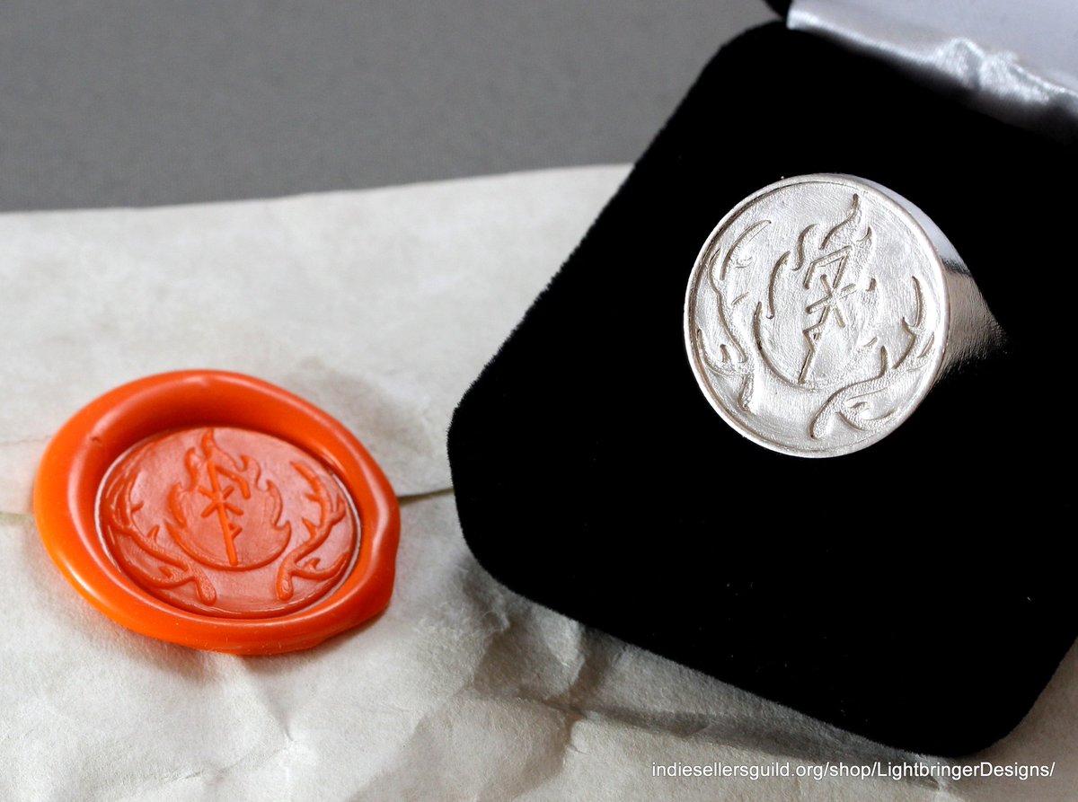 LtbrngrDesigns's tweet image. Check out my latest custom signet ring for #WaxSealWednesday! This one has a customer's personal #BindRune over a flame, surrounded by antlers, in polished silver. lightbringerdesigns.etsy.com/listing/488842…
Using you own to seal letters &amp;amp; packages will solidify the connection between... ⬇️