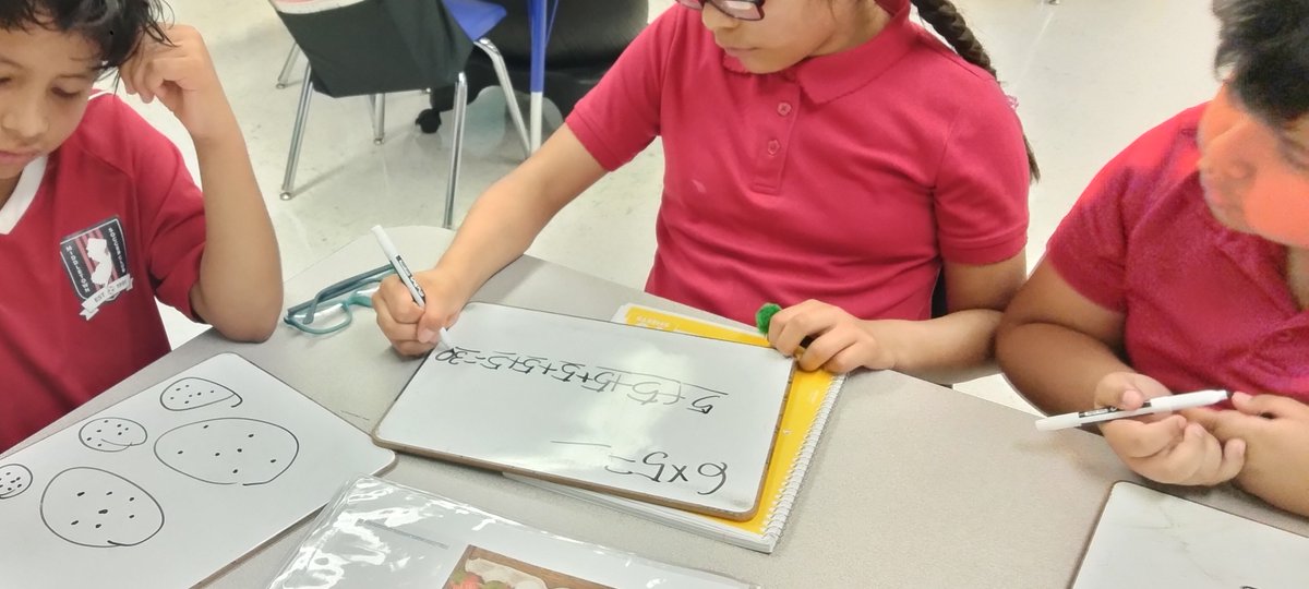 GonzalezI_ESL's tweet photo. Our third grade Ss engaging in Math conversations, solving problems and applying the vocabulary and strategies learned in class. @rbpsEAGLES https://t.co/7vJWjM3O3t
