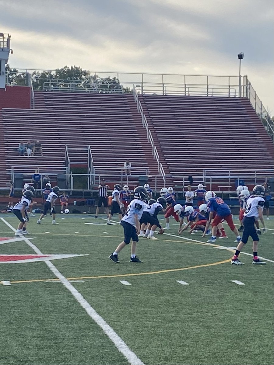 Grateful to be a small part in this 7th grade football teams journey! The team finished the regular season a perfect 7-0! Suburban League Championship game 10/10/23 against Kent! #rollhud