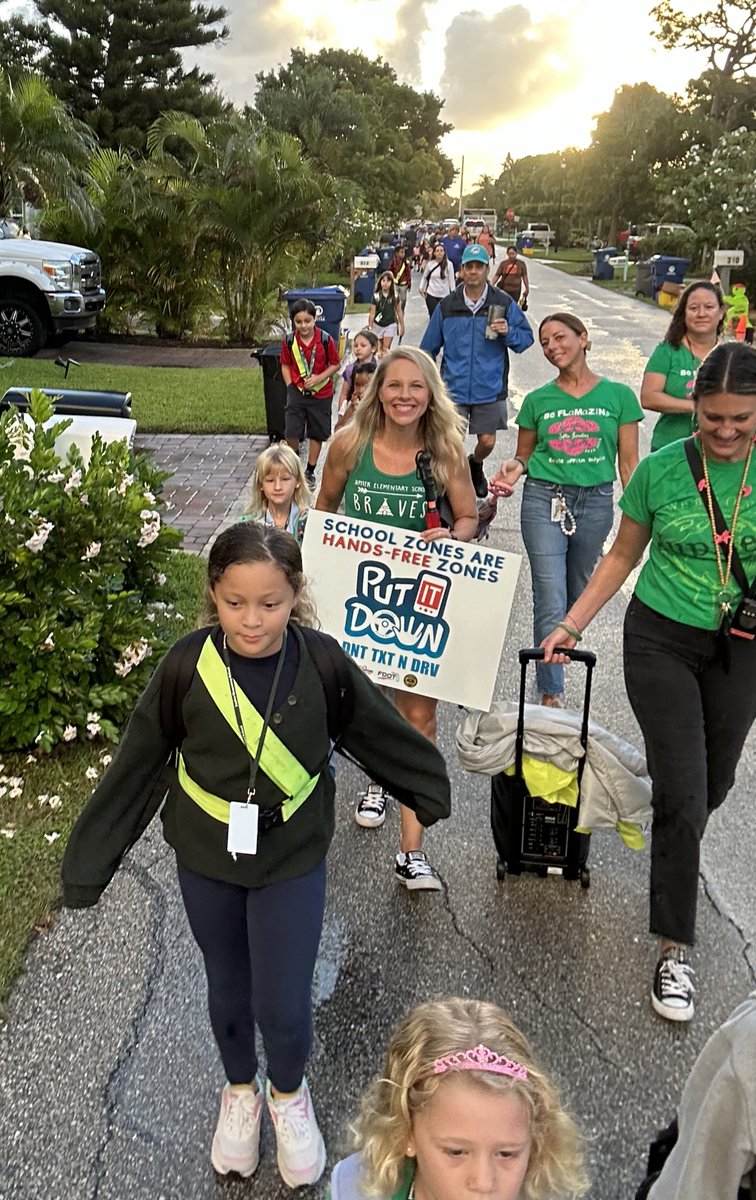 Melissa DiPasquale (@dipasqualepbc) on Twitter photo Another great National Walk to School Day <a href="/JupiterElemPBC/">Jupiter Elementary PBC</a> ! Special thanks to JPD and School Police! <a href="/G_Salazar5/">Gloria Salazar</a> Another great National Walk to School Day <a href="/JupiterElemPBC/">Jupiter Elementary PBC</a> ! Special thanks to JPD and School Police! <a href="/G_Salazar5/">Gloria Salazar</a>