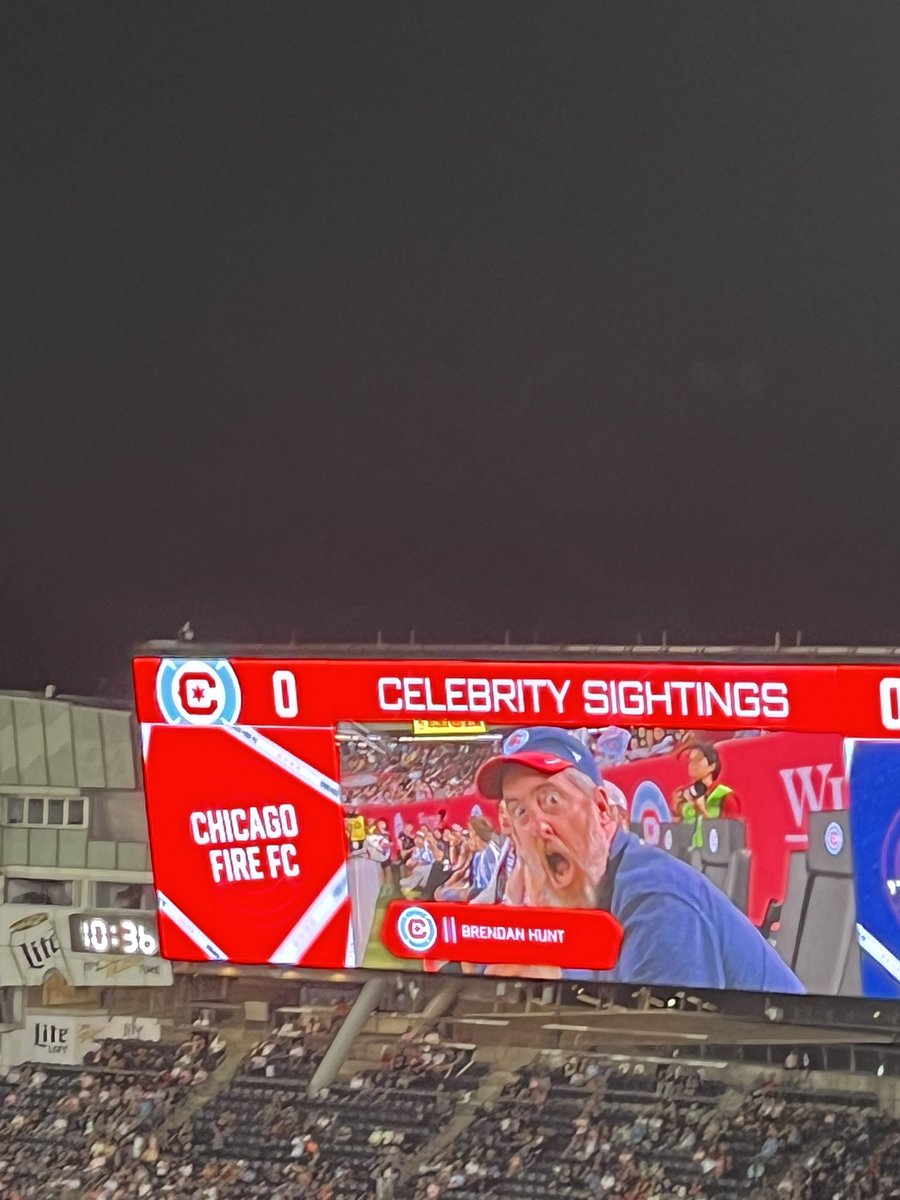 teddstrom's tweet image. Beautiful night for a Fire 🔥 win #cf97