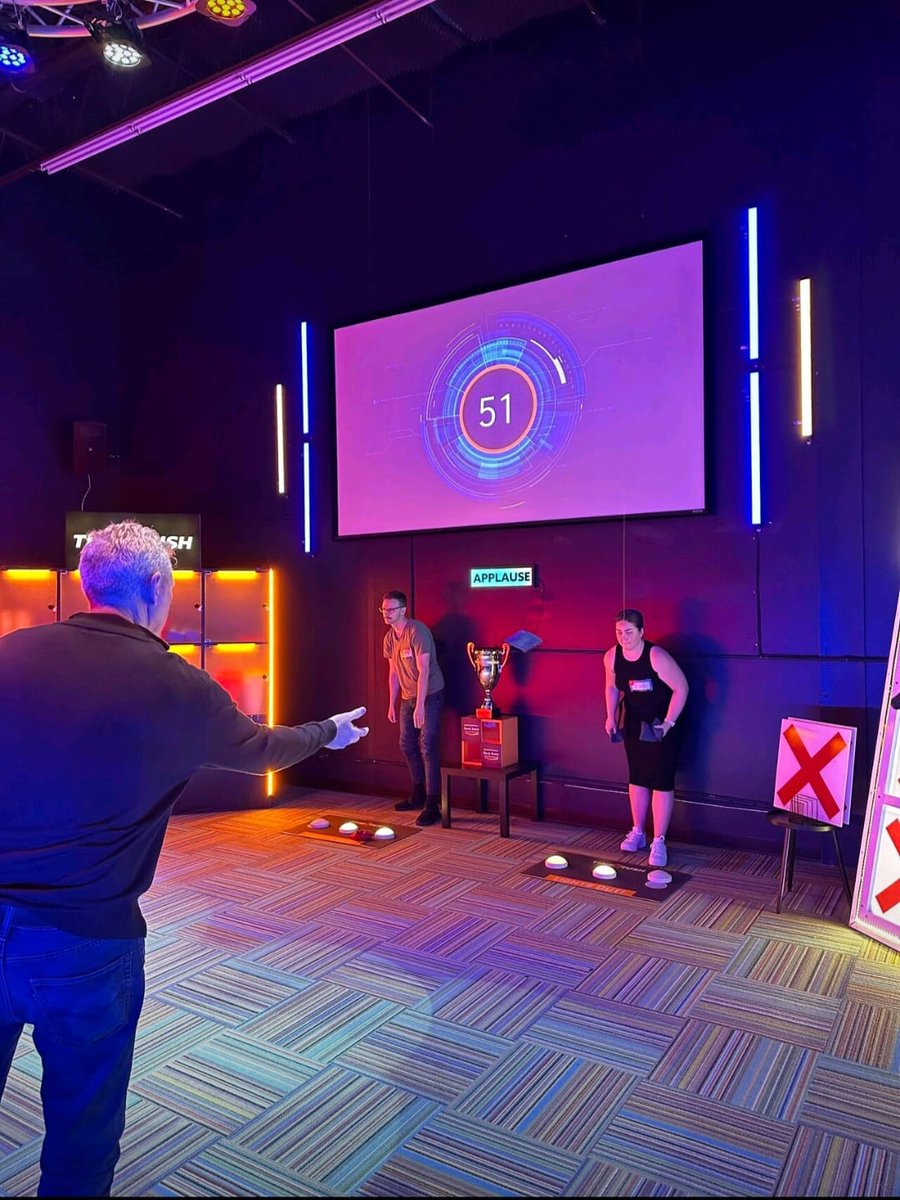 Dataweavers tweet media