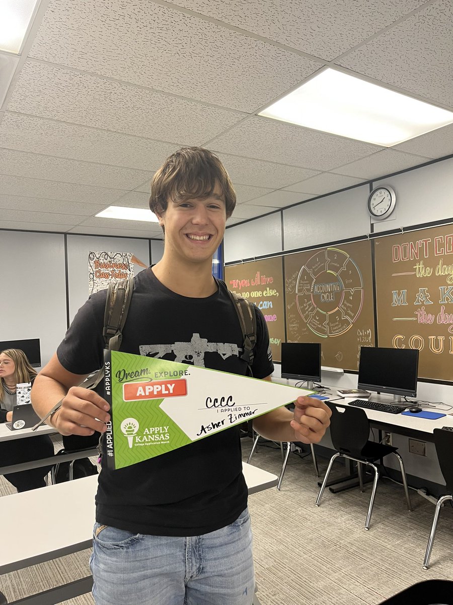 BJSHSCounseling's tweet photo. Apply Kansas Day at Beloit High School was a great success today! We are so excited for the doors that were opened today for our seniors! #applyks https://t.co/xPeA0Ww838
