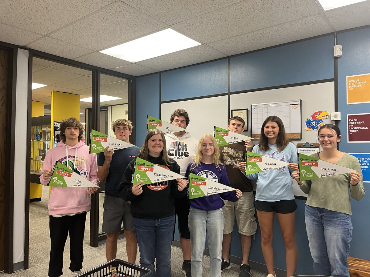 BJSHSCounseling's tweet photo. Apply Kansas Day at Beloit High School was a great success today! We are so excited for the doors that were opened today for our seniors! #applyks https://t.co/xPeA0Ww838