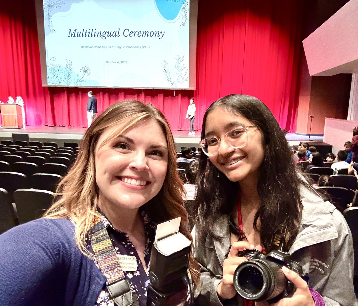 I love that <a href="/ArcadiaUnified/">Arcadia Unified</a> has started this sweet tradition of celebrating our English language learners and their momentous achievement of becoming fluent in the English language. 🤩👏 So great to have #ausdDCI’er <a href="/AvaniAthavale/">Avani Athavale</a> here to help capture these special moments. 🫶