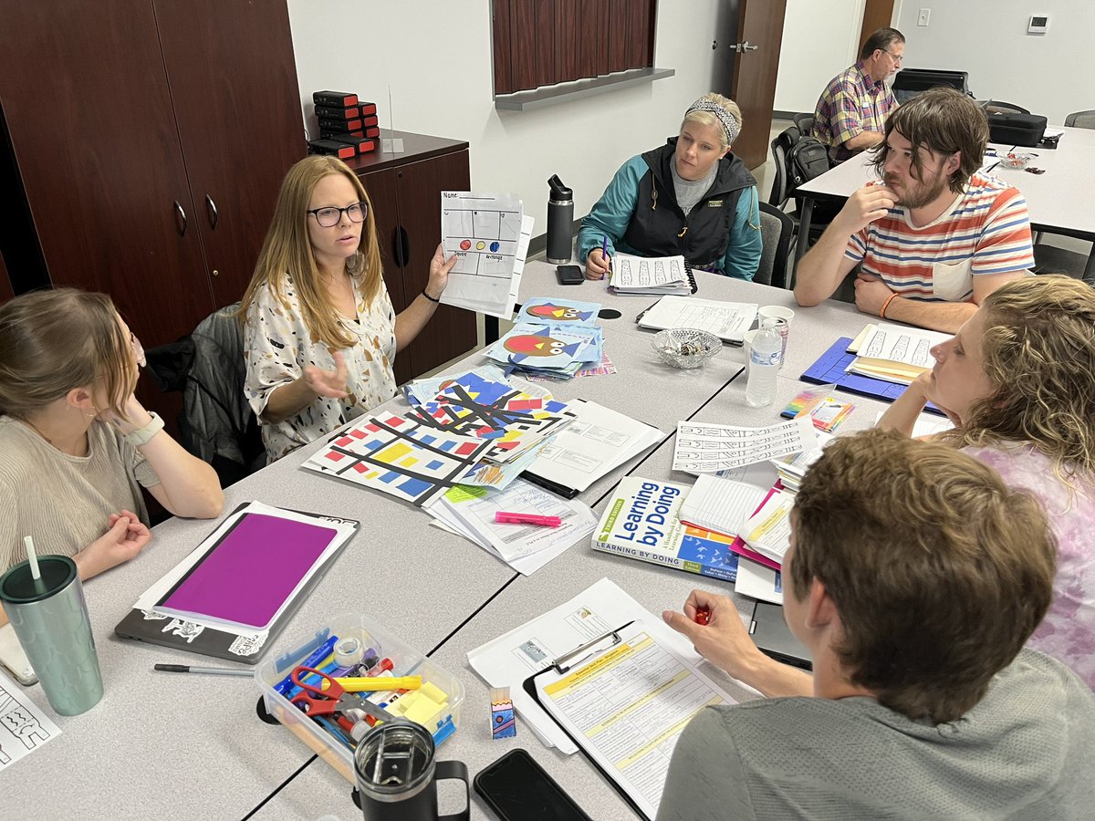 BrigLeane's tweet photo. Singletons in a PLC Day 2! 
Teachers making connections &amp; sharing student work with same subject colleagues around the region in Beebe, AR  @ArkansasEd #atplc #plc4ar @SolutionTree https://t.co/Xw1FgQomtw