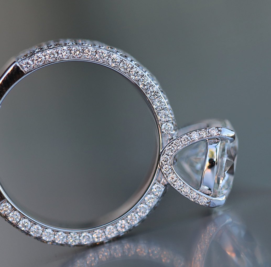We are excited to bring you our newest ICED 💍🧊CFJ Ring! Featuring 167 precision cut diamonds...over 5 in total, the thick band sparkles from every angle👊🏼This ring makes a statement!
