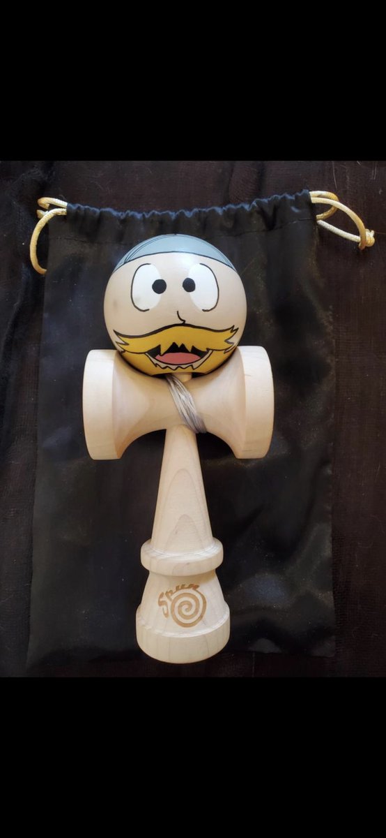 When you have a special made kendama for <a href="/boogietmusic/">Boogie T</a> and just want to put it in his little paw 😩🫶🤞💯🤣😋😝