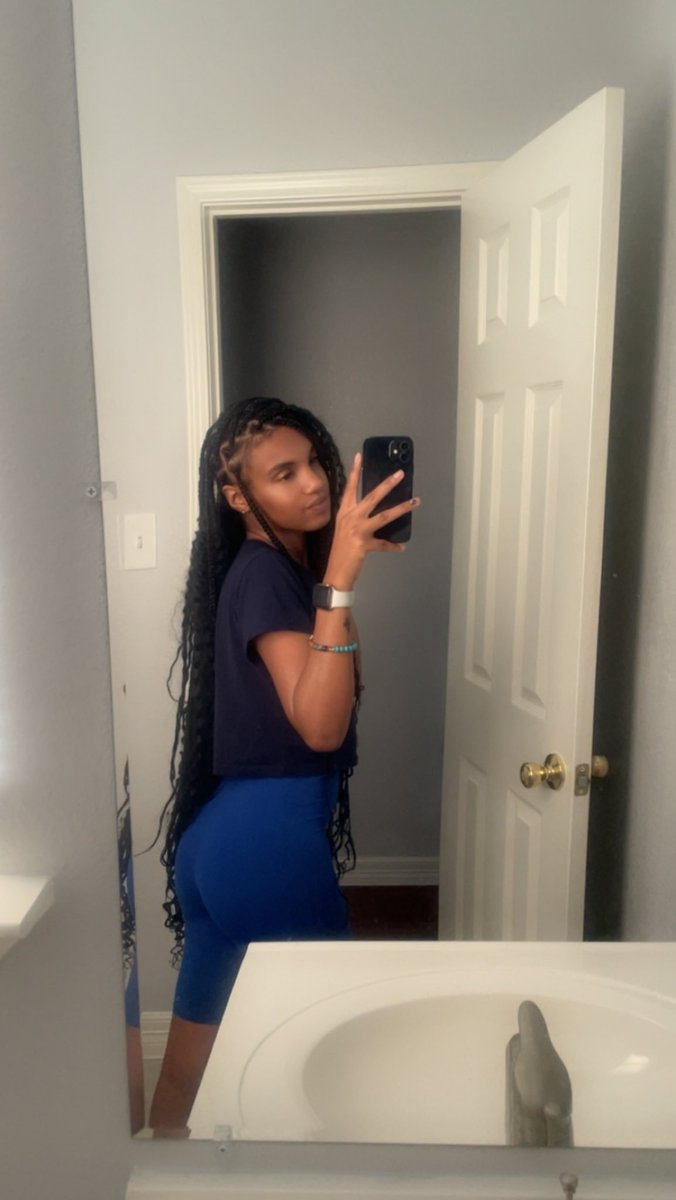 kay 👩🏽‍❤️‍💋‍👩🏽 (@kay_amoure) on Twitter photo 