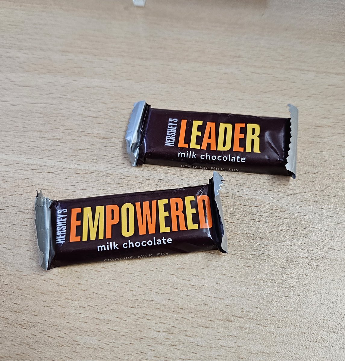 Found these on my desk this morning!
#randomactsofkindness
#leadership 
#nhsleaders
@CNWLPeople @Gillbobaggins1 @pughdavina 
@TheQNI 
@realjps
@allyjames29 @IPS_Infection