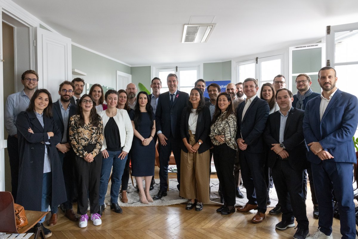 Yann Boulay (@yann_boulay) on Twitter photo <a href="/FRdigitale/">France Digitale</a> recevait hier <a href="/becht_olivier/">Olivier Becht</a> pour un échange avec des #startups sur les opportunités et défis liés à leur internationalisation. 🌍
Elles sont chaque jour plus nombreuses à faire rayonner l'innovation française dans le monde !
📸 Judith Litvine / <a href="/francediplo/">France Diplomatie 🇫🇷🇪🇺</a> <a href="/FRdigitale/">France Digitale</a> recevait hier <a href="/becht_olivier/">Olivier Becht</a> pour un échange avec des #startups sur les opportunités et défis liés à leur internationalisation. 🌍
Elles sont chaque jour plus nombreuses à faire rayonner l'innovation française dans le monde !
📸 Judith Litvine / <a href="/francediplo/">France Diplomatie 🇫🇷🇪🇺</a>