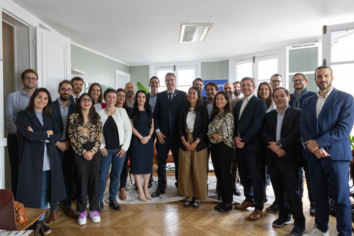 @FRdigitale recevait hier @becht_olivier pour un échange avec des #startups sur les opportunités et défis liés à leur internationalisation. 🌍 Elles sont chaque jour plus nombreuses à faire rayonner l'innovation française dans le monde ! 📸 Judith Litvine / @francediplo