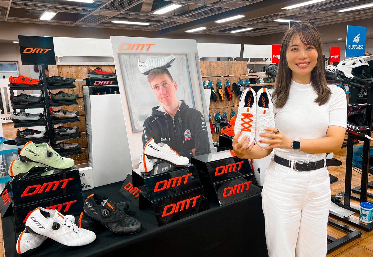 macaroncoloram's tweet image. #ミズタニ自転車 さんの2024年展示会に潜入してきましたよー！😎
📍DMT #KRSL ホワイトカラー登場
#DMTCycling
📍Vaude アパレル日本上陸
📍井村屋 補給食にピッタリな黒糖&amp;amp;ぶどうわらびもち登場
など気になる新製品いっぱいで大興奮した！
@MizutaniBicycle