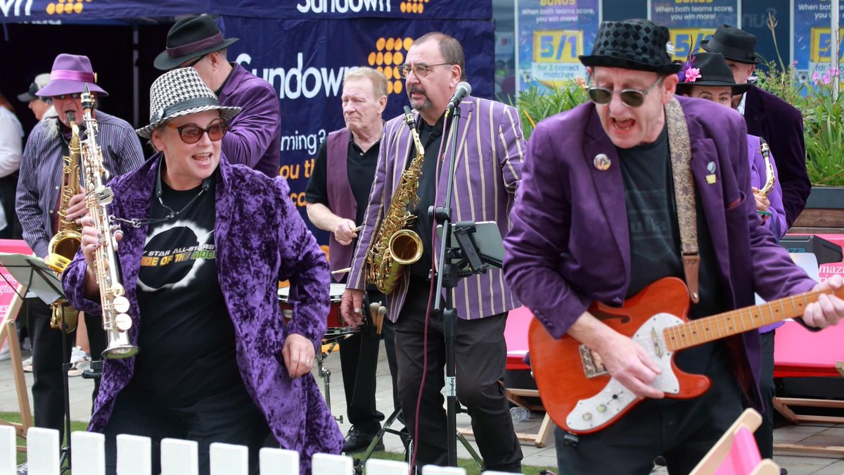 blowjangles's tweet photo. Get yourselves down to Chorley this weekend for two evenings’ full of music.
Want some ska and reggae vibes?…Catch us 8pm Friday at Chorley Theatre and 10pm Saturday in the Town Hall.
#ChorleyLive
#ska #reggae #weareblowjangles #enjoyyourself #hirethehorns #letsjangle https://t.co/qWoHCX0hjb