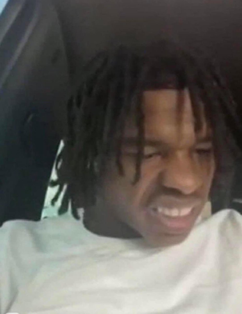 RoyIsThaTruth's tweet photo. Me watching sexyredd lil tape https://t.co/p9cxCVB5NM