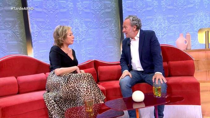 #TardeAR4O mejora en un 14.8% la cuota de #T5 en el día marcándose un 10.6% de cuota, 768.000 espectadores y sumando 3.082.000 contactos únicos durante su emisión

Buen minuto a minuto, aportando además el 20.5% de la audiencia del canal

#QueVivaLaTele #Audiencias