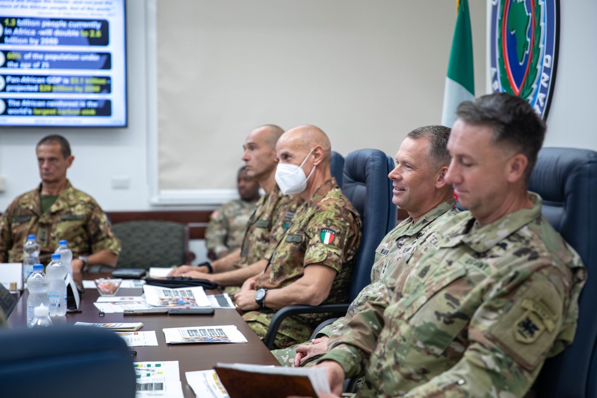 Maj. Gen. Todd R. Wasmund proudly hosted Maj. Gen. Francesco Olla & members of the @Esercito at Caserma Del Din yesterday to discuss the #SETAFAfrica mission in Africa & Italy. 

#StrongerTogether 🇮🇹 🇺🇸 #PaternershipsMatter

@US_EUCOM @USArmyEURAF @LANDCMD @NRDCITA @ItalyatNATO