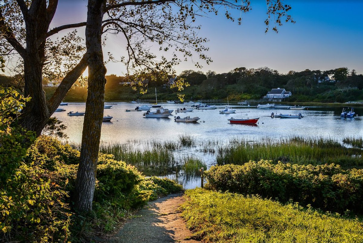 Het schiereiland Cape Cod aan de kust van Massachusetts in de Verenigde Staten heeft verrassend veel verschillende facetten. 
.
.
.
#fabulousmama #fabmama #fabulousmamanl #fabmamanl #quote #magazine #mama #kids #momlife fabulousmama.nl/op-naar-massac…