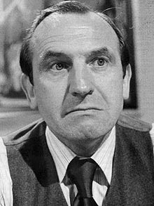 Remembering the great actor Leonard Rossiter who died on this day in 1984. He died backstage at the Lyric Theatre where he had been performing in Joe Orton's Loot. #LeonardRossiter #LyricTheatre