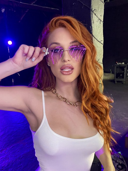 If I was a character in a video game, what game would I be in?? https://t.co/5oxrVrYjYP