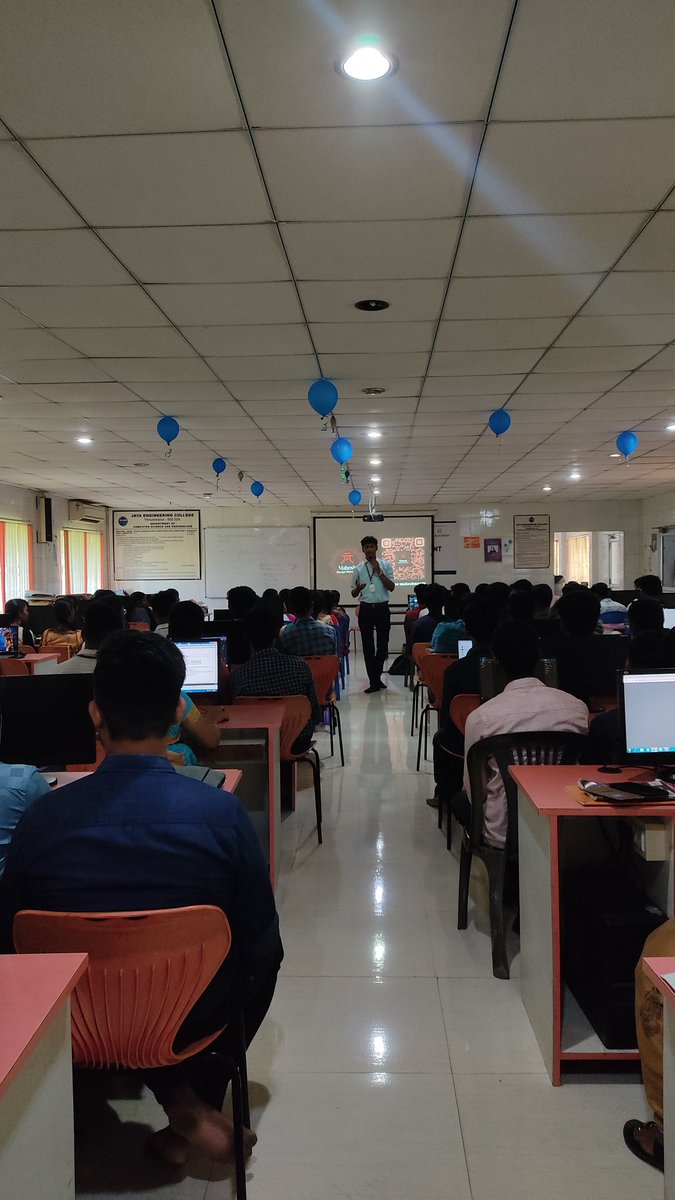 Gryffindor_W3's tweet photo. π Our Creative Designer @Maheshwaranoffl is currently sharing his expertise and insights, delving into the world of design and his extensive industry experience. π¨πΌβ¨
#UIUXWorkshop #DesignExpertise #gryffindor https://t.co/UTzBVzcqOJ