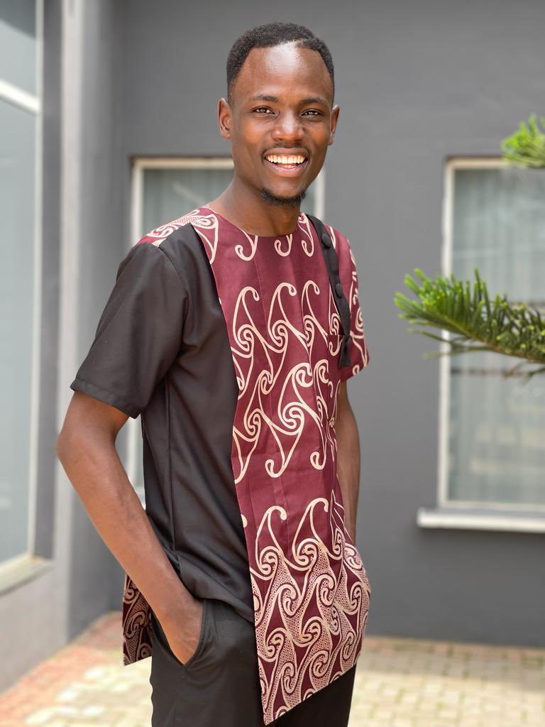 sewyourstyle's tweet photo. We all agree that @_SteveTheRev is a good model innit? 🌞
Contact us For custom made African shirts #sewyourstyle https://t.co/iSTYQFFp8y