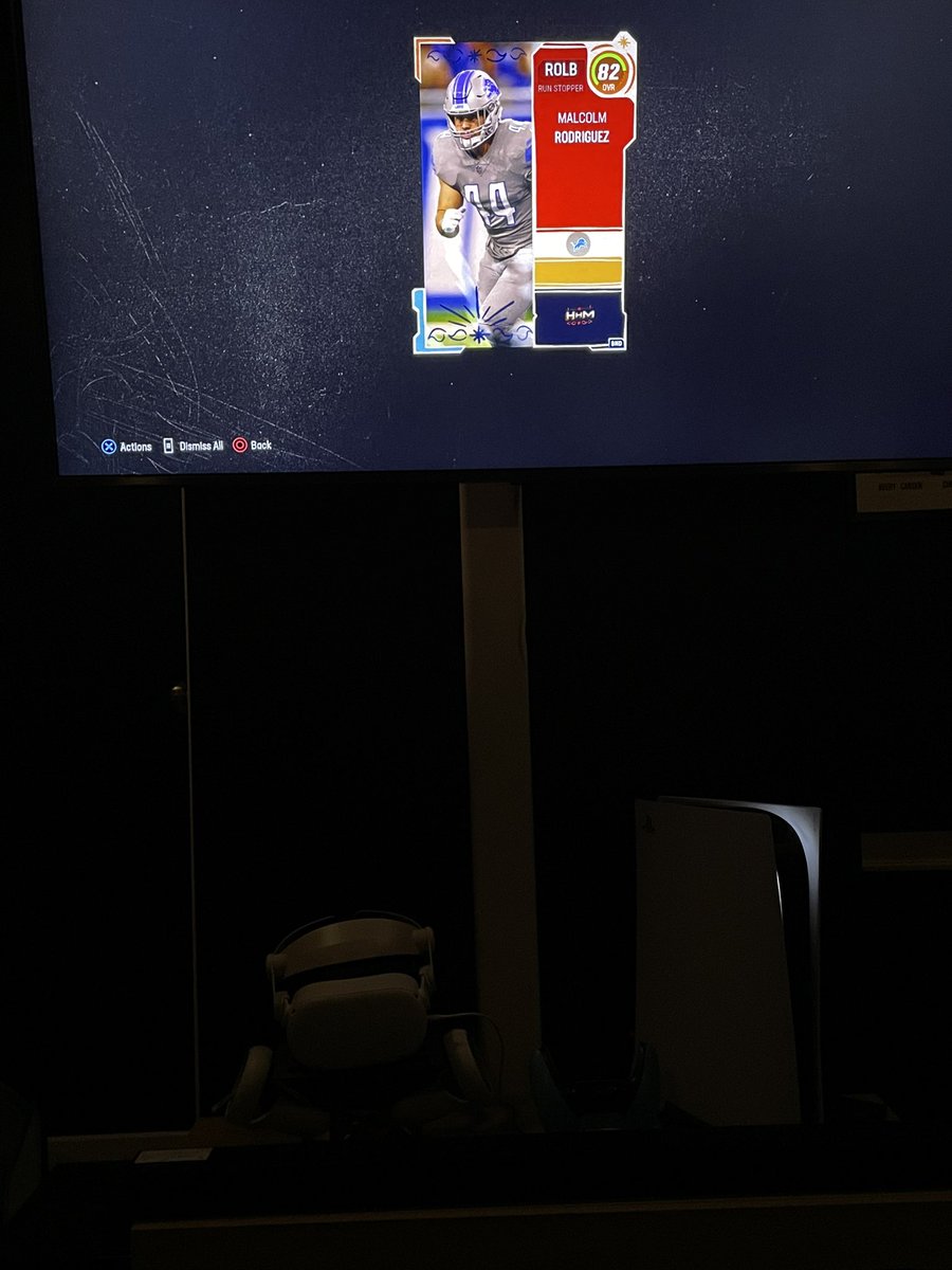 lilfisch2001's tweet photo. Look who I just got?!?! Rodrigo!!! @malcolmlrod #Madden24 #MaddenMUT https://t.co/973PExJgDV