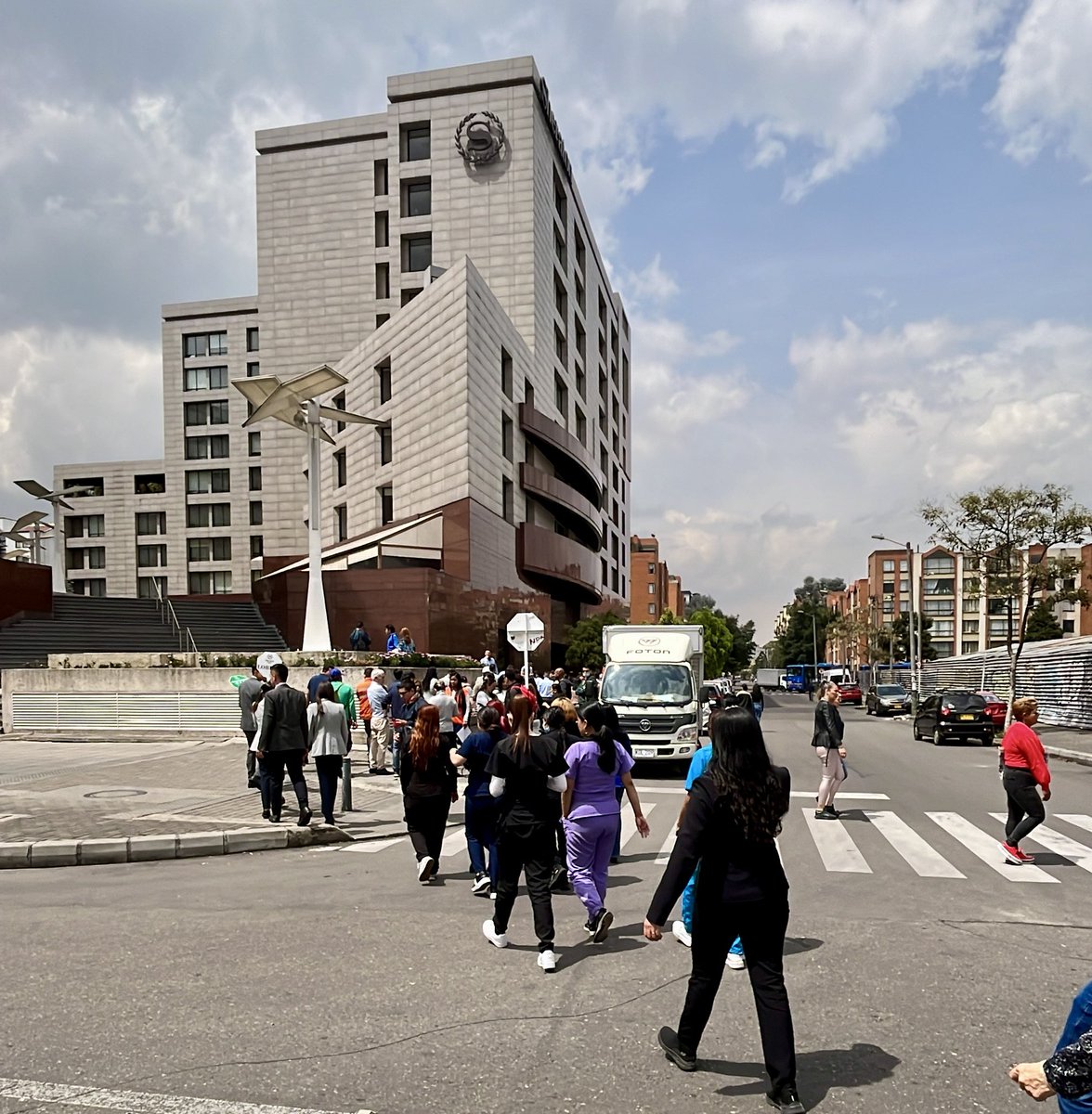 Simulacro de evacuación - Sheraton Bogotá Hotel 2023. 
RNT6974
•
#simulacro #evacuacion #bogota #Hotel #bogota #colombia